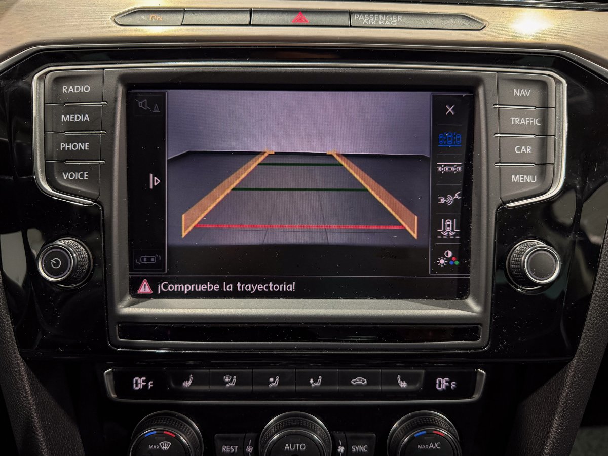Foto Volkswagen Passat 14