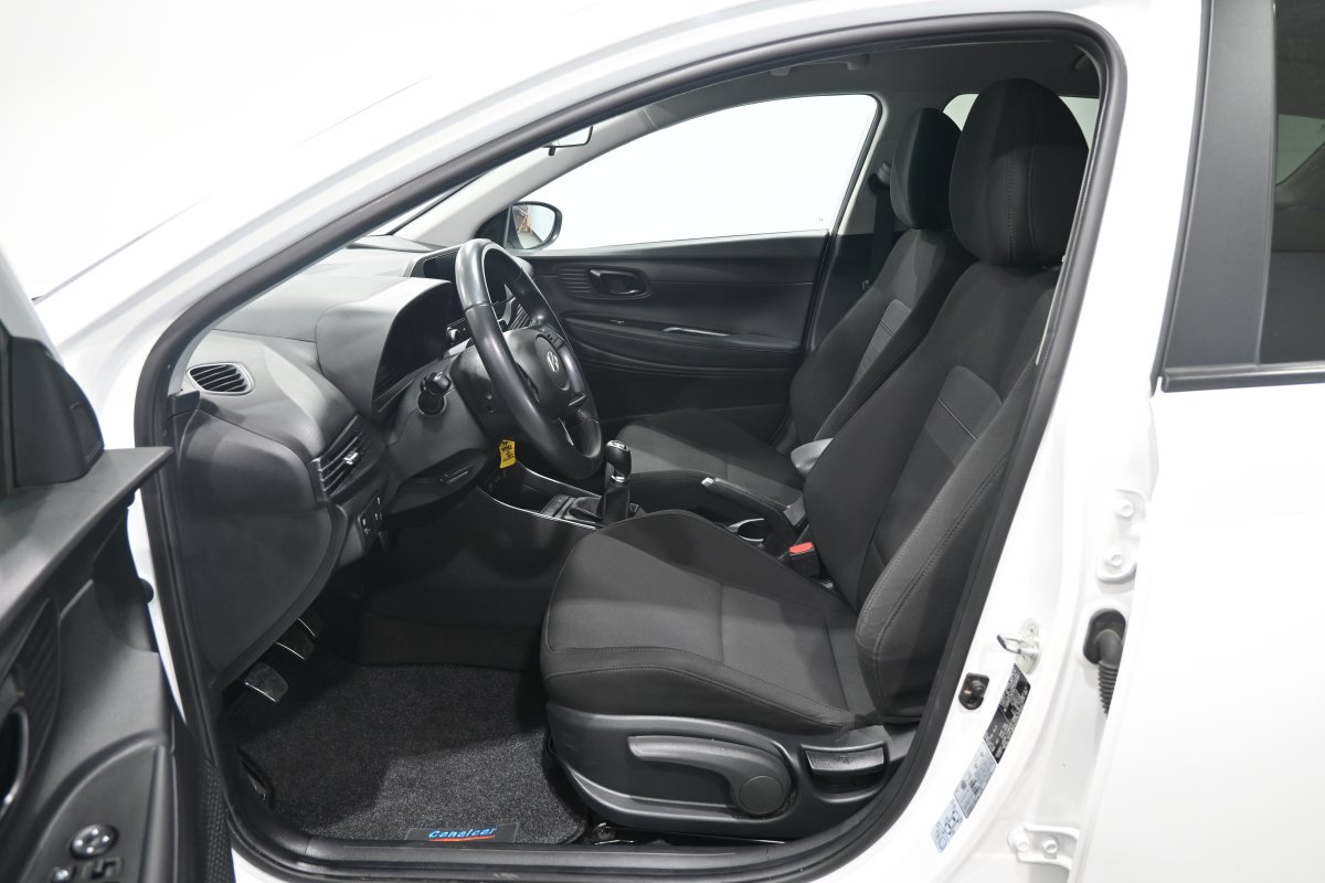 Foto Hyundai BAYON 10