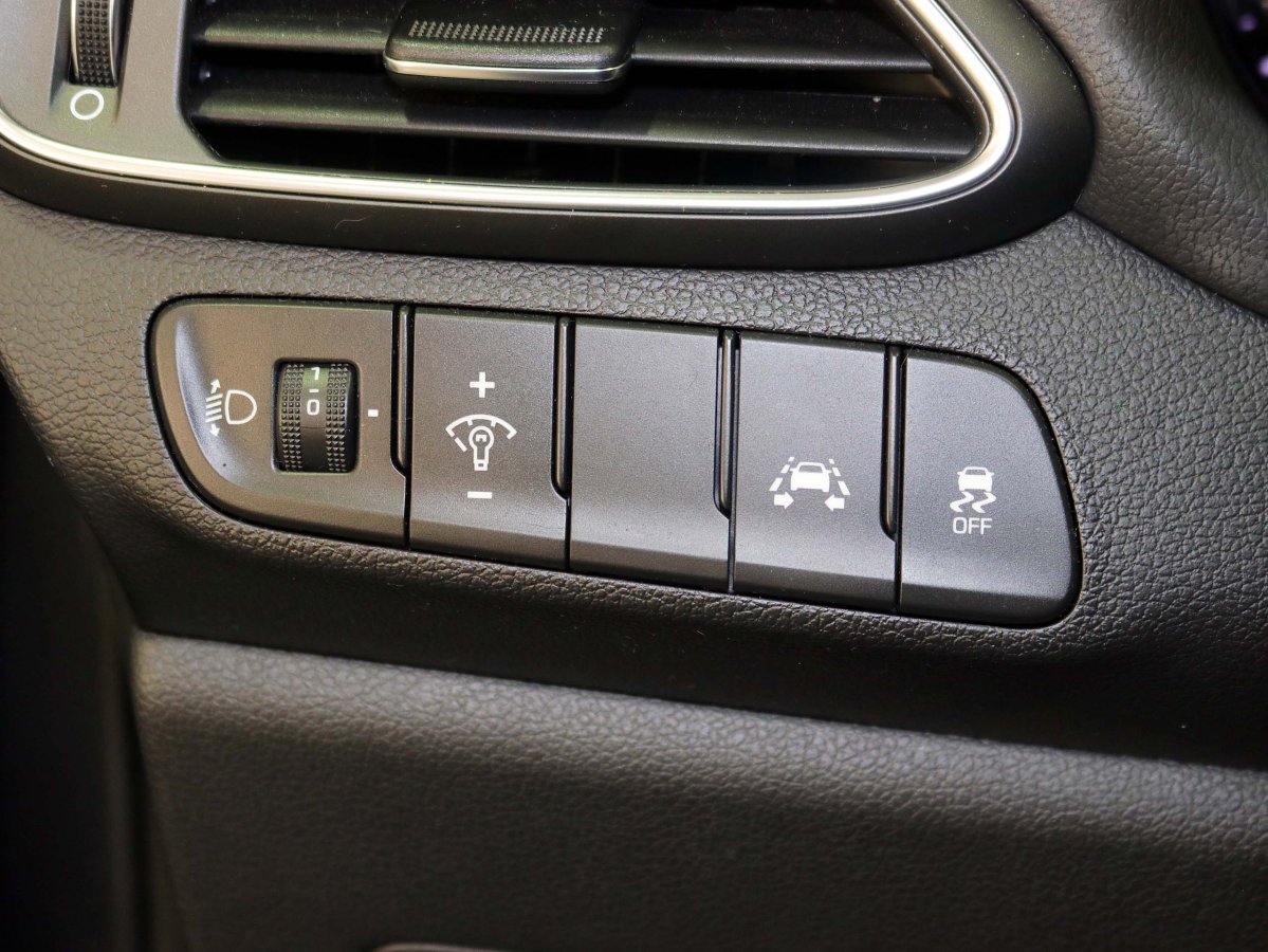 Foto Hyundai i30 24