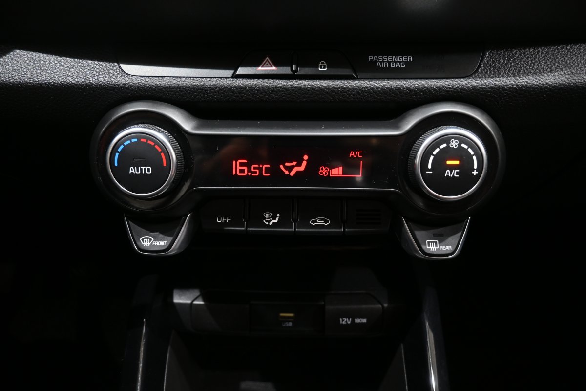Foto Kia Stonic 1.0 TGDi Concept 100cv 16