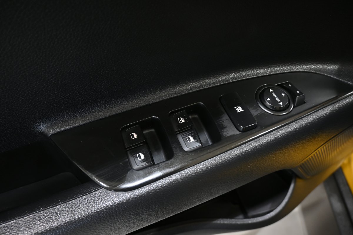 Foto Kia Stonic 1.0 TGDi Concept 100cv 23