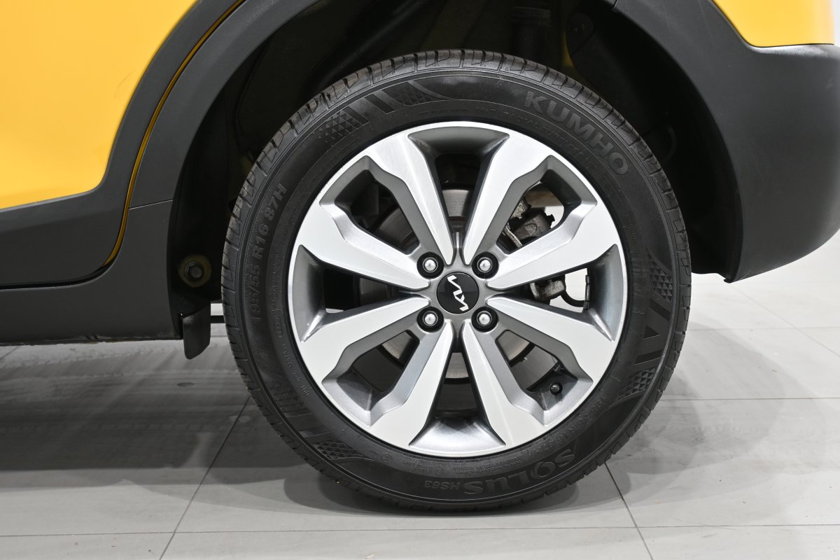 Foto Kia Stonic 1.0 TGDi Concept 100cv 26