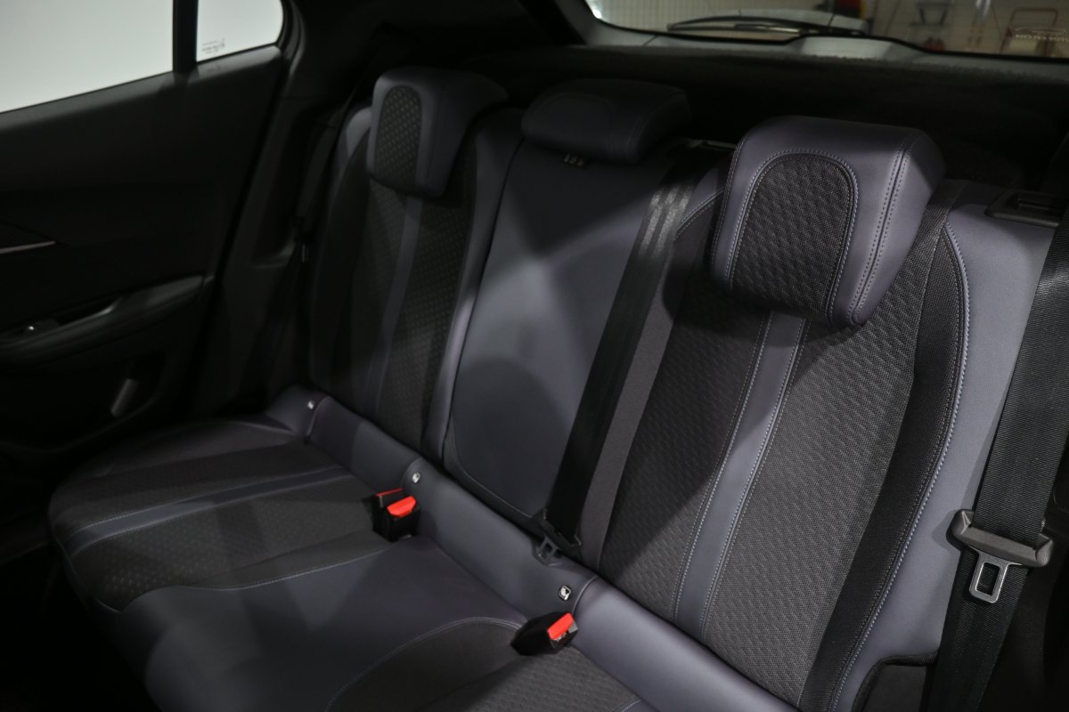 Foto Peugeot 2008 12