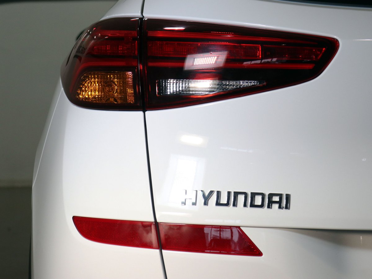 Foto Hyundai Tucson 9