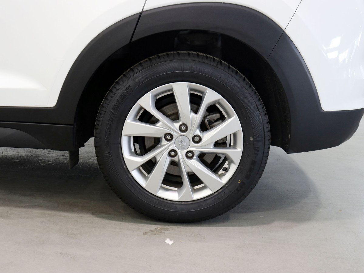 Foto Hyundai Tucson 28