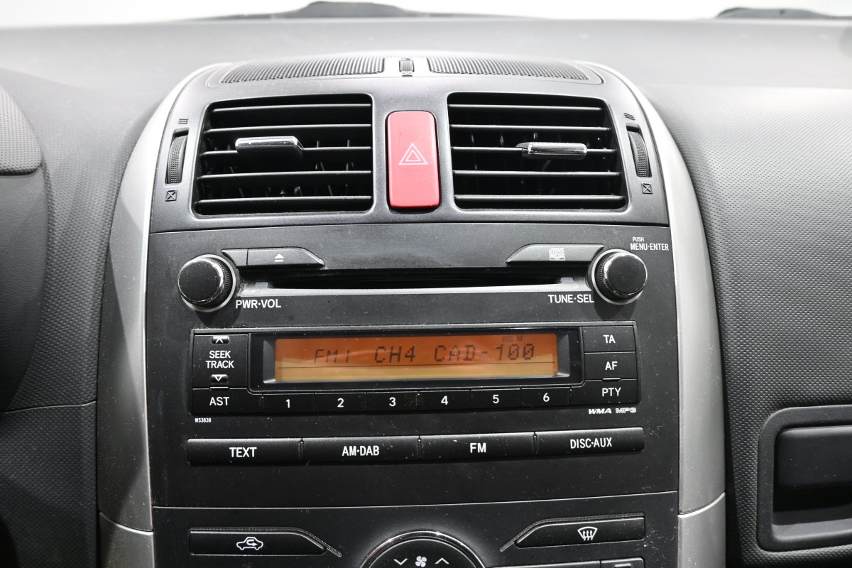Foto Toyota Auris 12