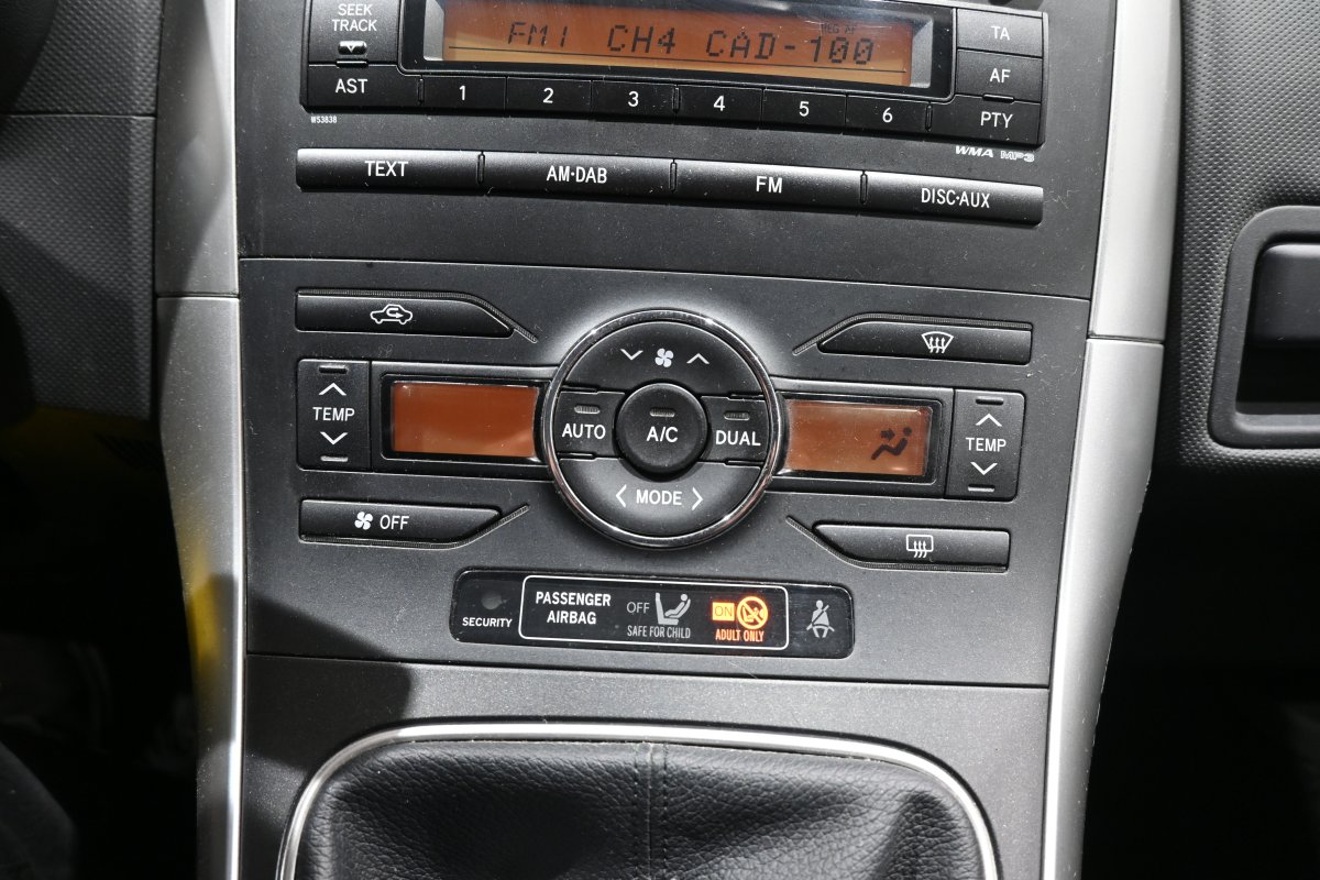 Foto Toyota Auris 13