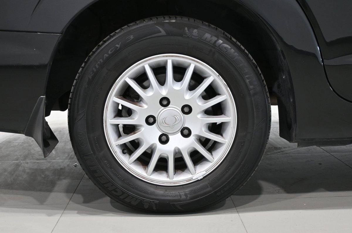 Foto Ssangyong Rodius 30