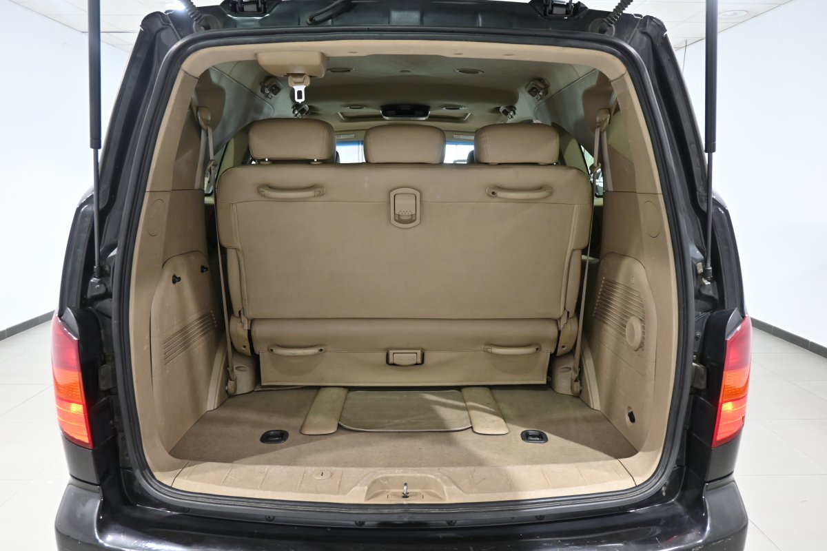 Foto Ssangyong Rodius 8