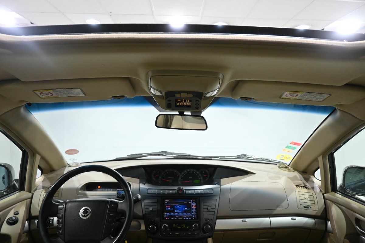 Foto Ssangyong Rodius 25