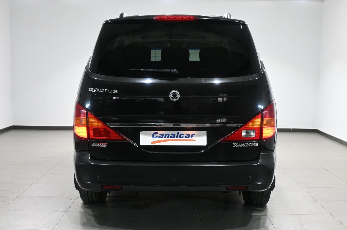 Foto Ssangyong Rodius 5