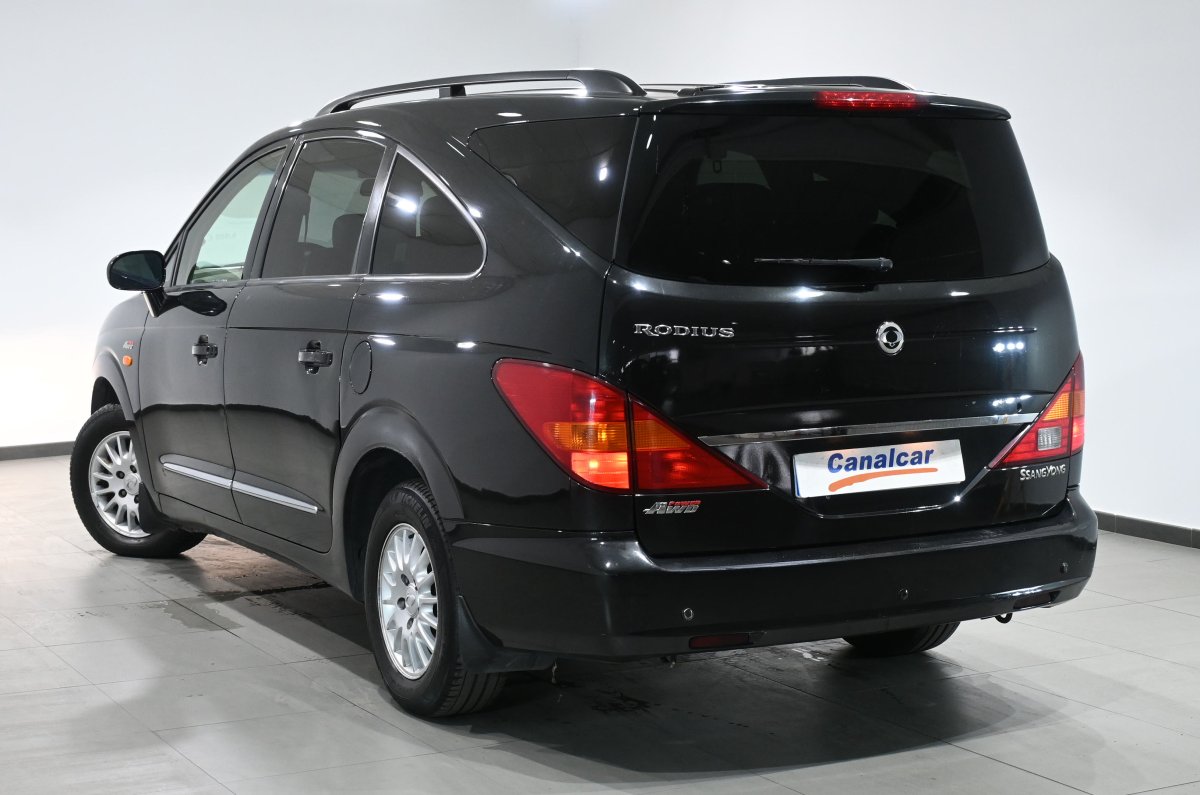 Foto Ssangyong Rodius 6