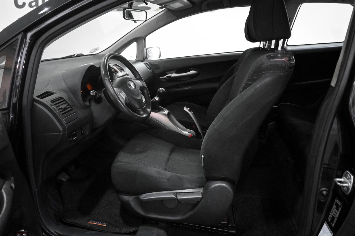 Foto Toyota Auris 11