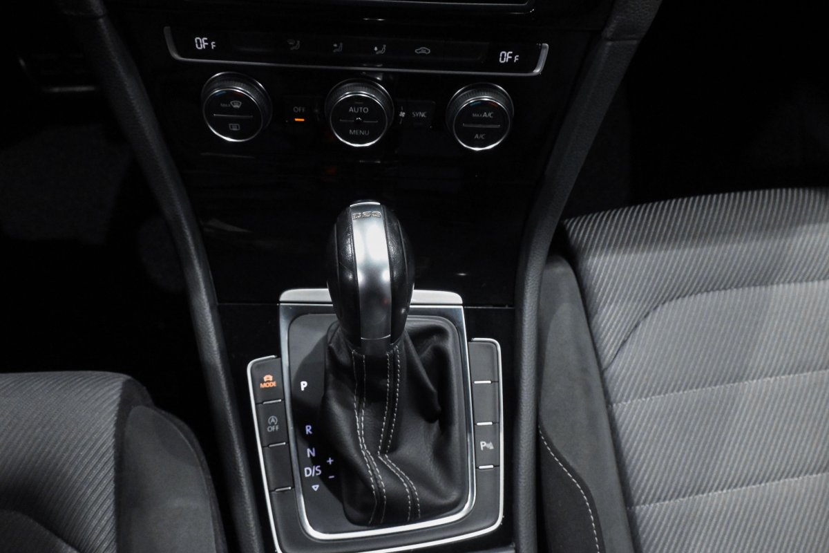 Foto Volkswagen Golf 15