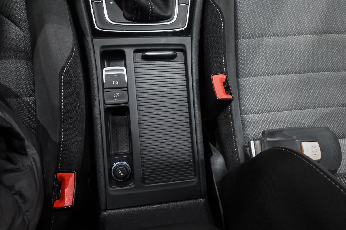 Foto Volkswagen Golf 16