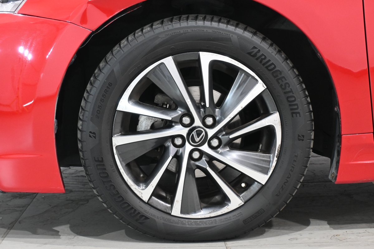 Foto Lexus CT 29
