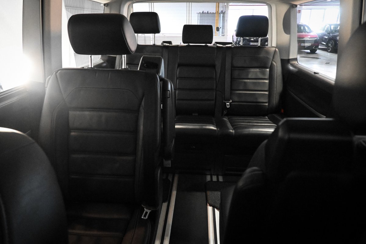 Foto Volkswagen Multivan 13