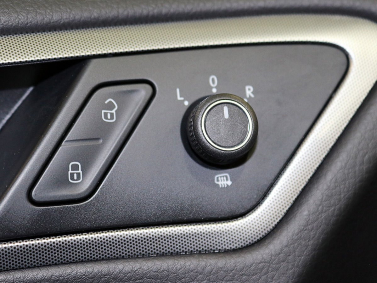 Foto Volkswagen Golf 22