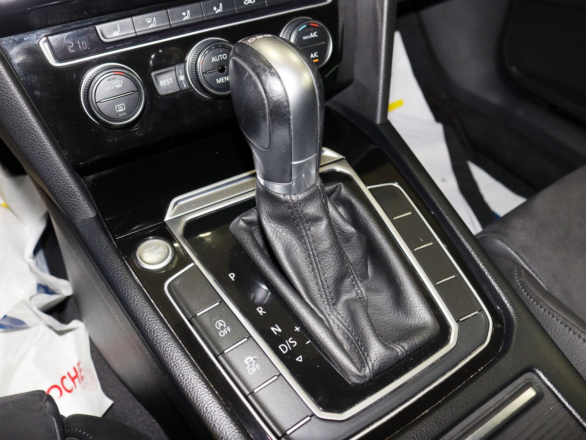 Foto Volkswagen Passat 25