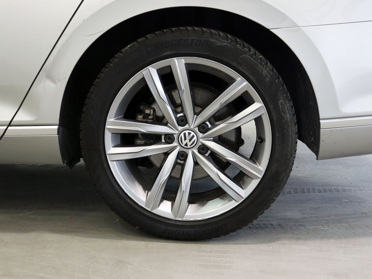 Foto Volkswagen Passat 36