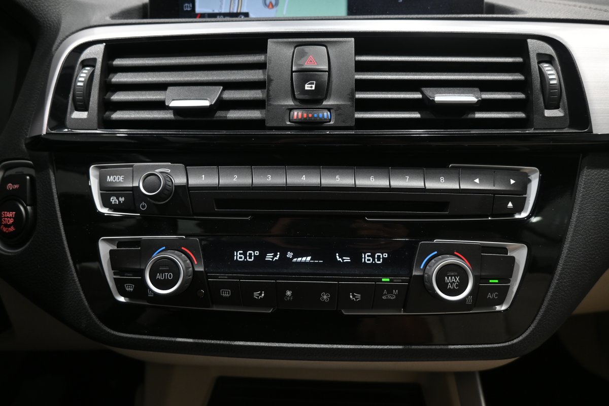 Foto Bmw 218iA 18