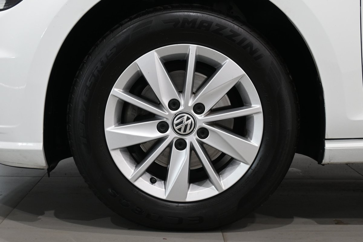Foto Volkswagen Golf 26