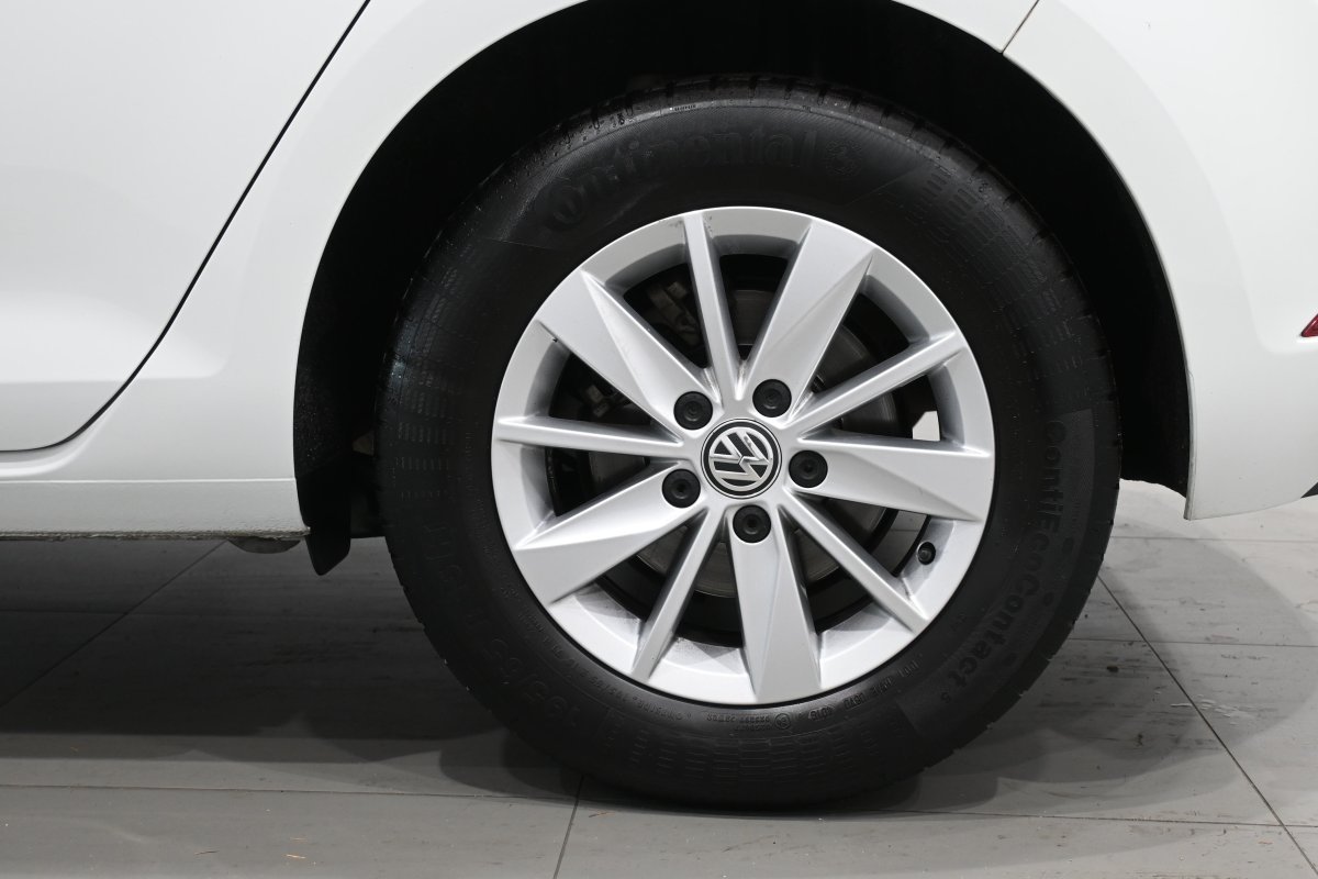 Foto Volkswagen Golf 27