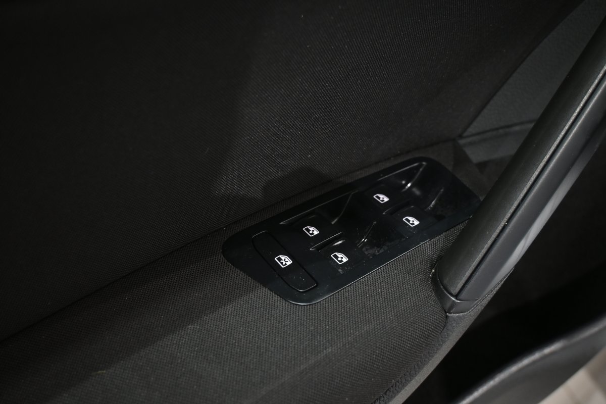 Foto Volkswagen Golf 25