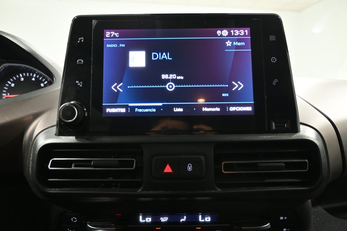 Foto Peugeot Rifter 23