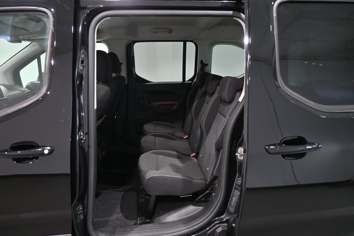 Foto Peugeot Rifter 11