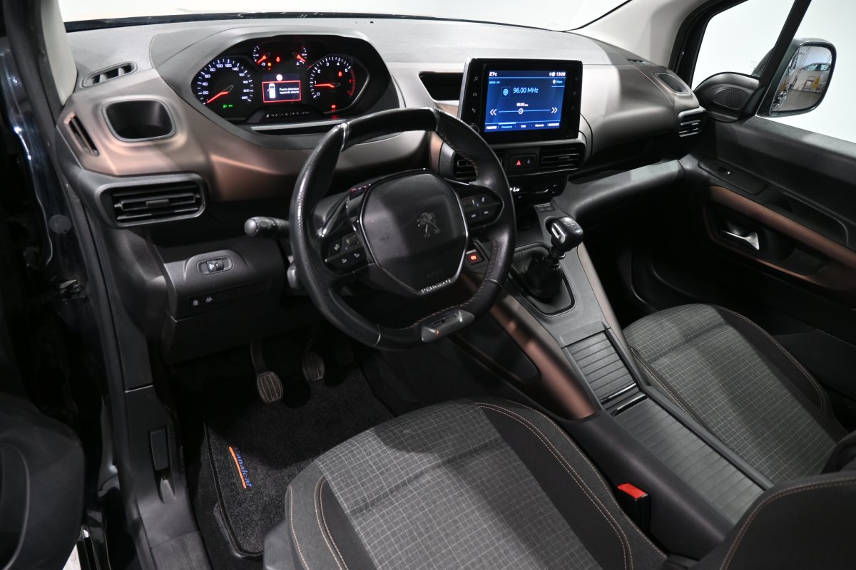 Foto Peugeot Rifter 9