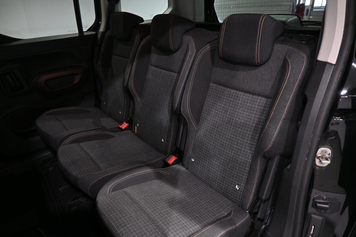 Foto Peugeot Rifter 12