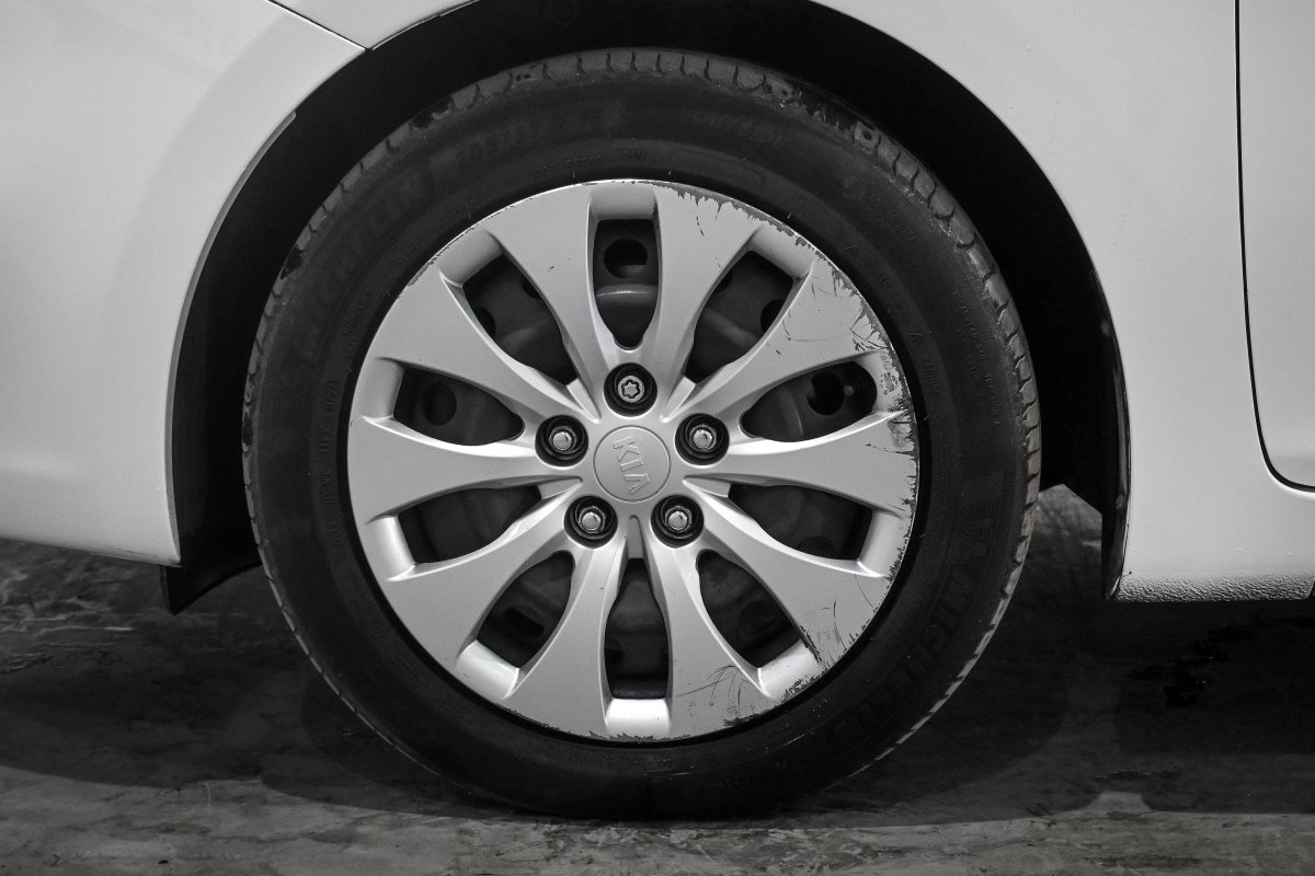 Foto Kia Carens 27