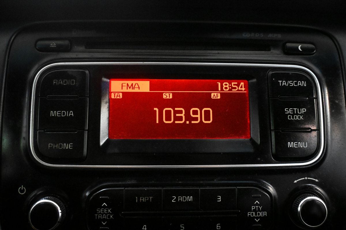 Foto Kia Carens 13