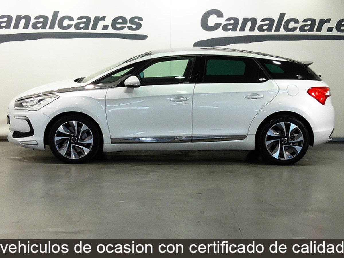 Foto DS DS5 8