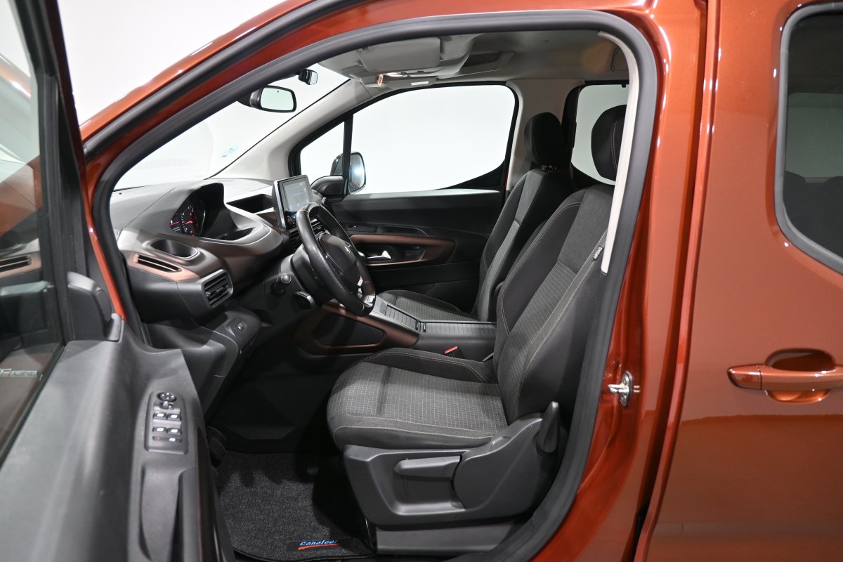 Foto Peugeot Rifter 10