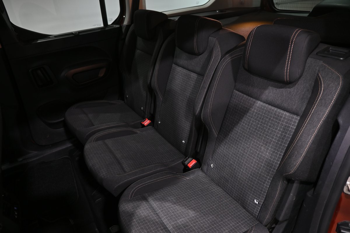 Foto Peugeot Rifter 12