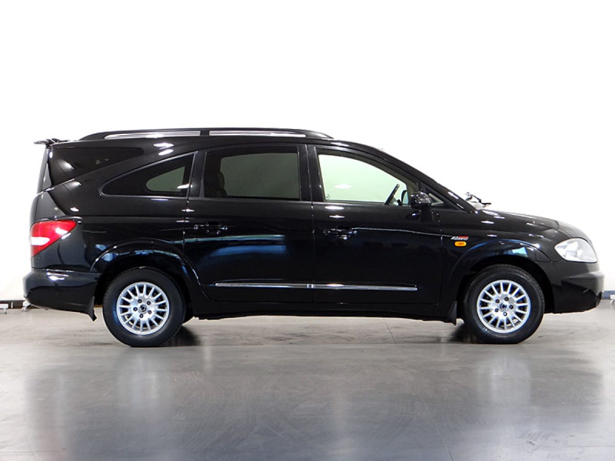 Foto Ssangyong Rodius 5