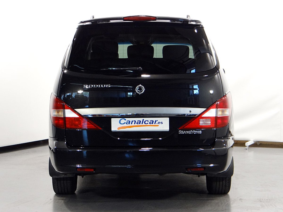 Foto Ssangyong Rodius 7