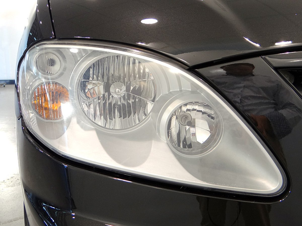 Foto Ssangyong Rodius 17