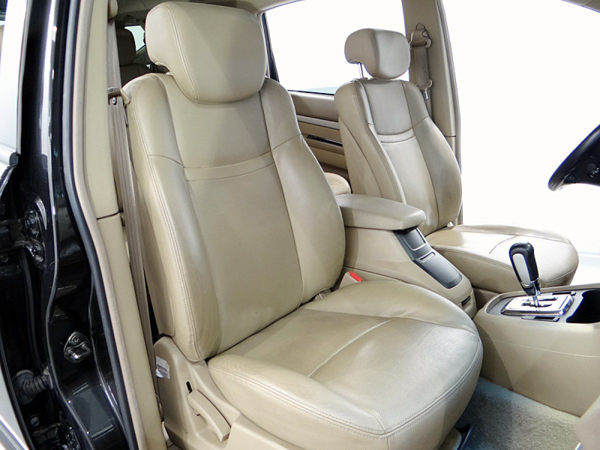 Foto Ssangyong Rodius 22