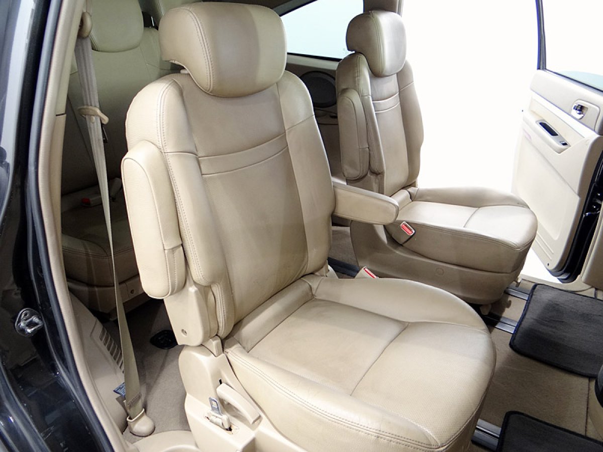 Foto Ssangyong Rodius 23