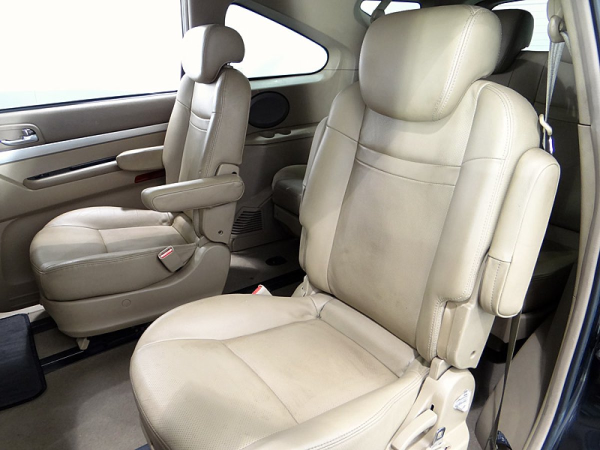 Foto Ssangyong Rodius 26