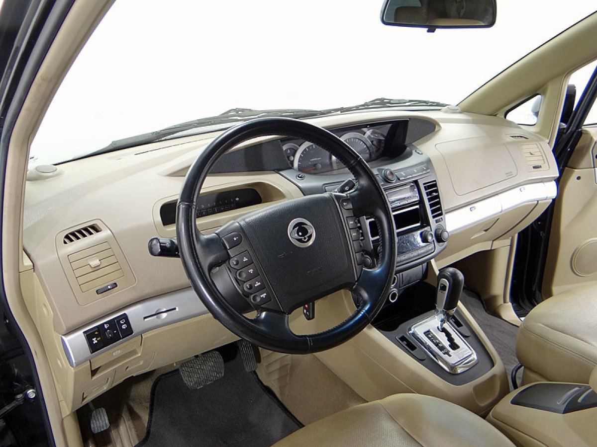Foto Ssangyong Rodius 30