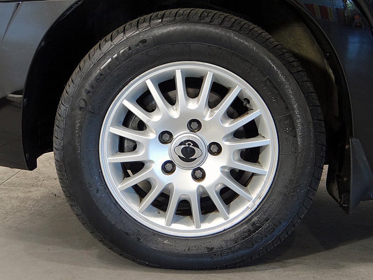 Foto Ssangyong Rodius 45
