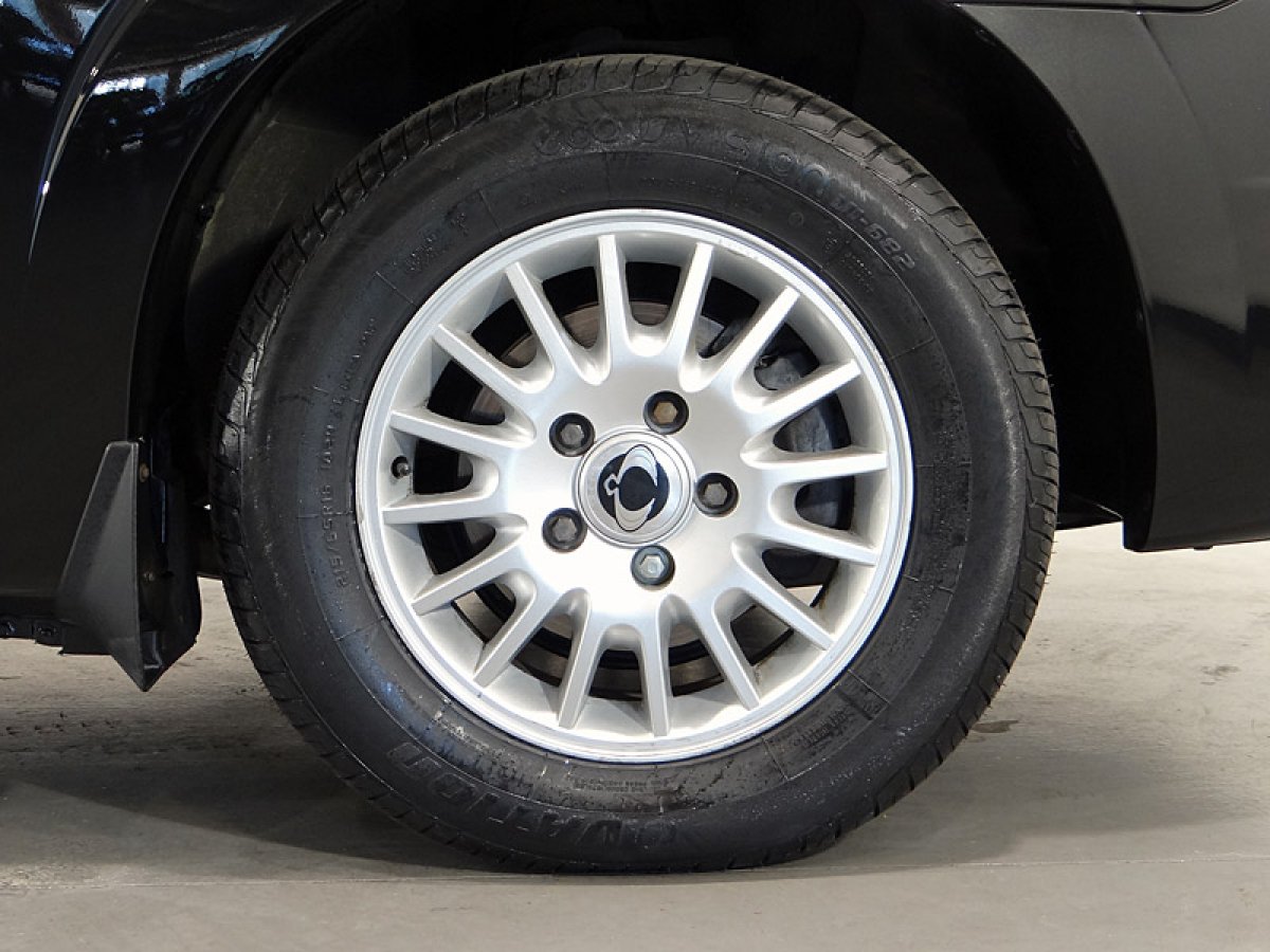 Foto Ssangyong Rodius 48