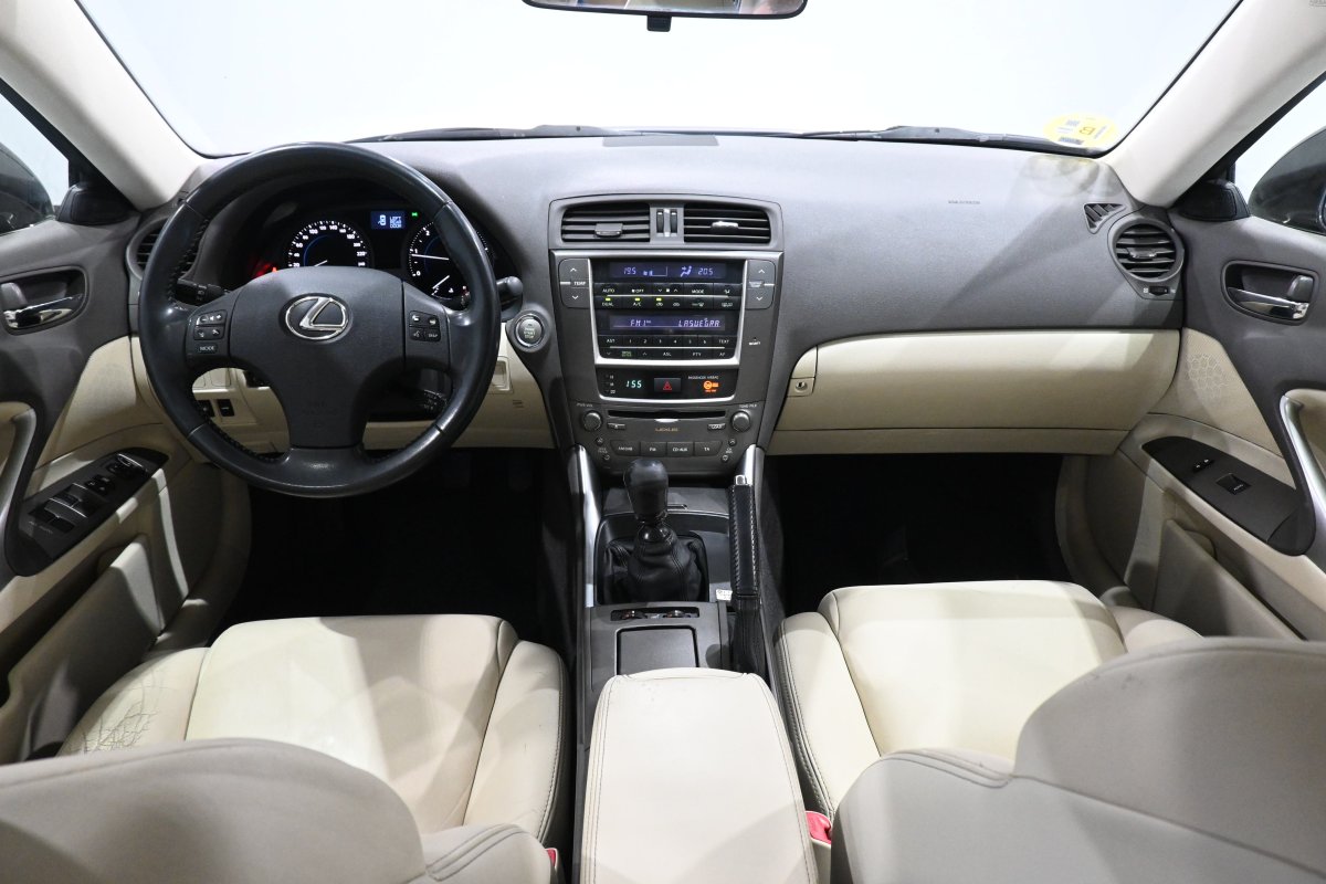 Foto Lexus IS 13