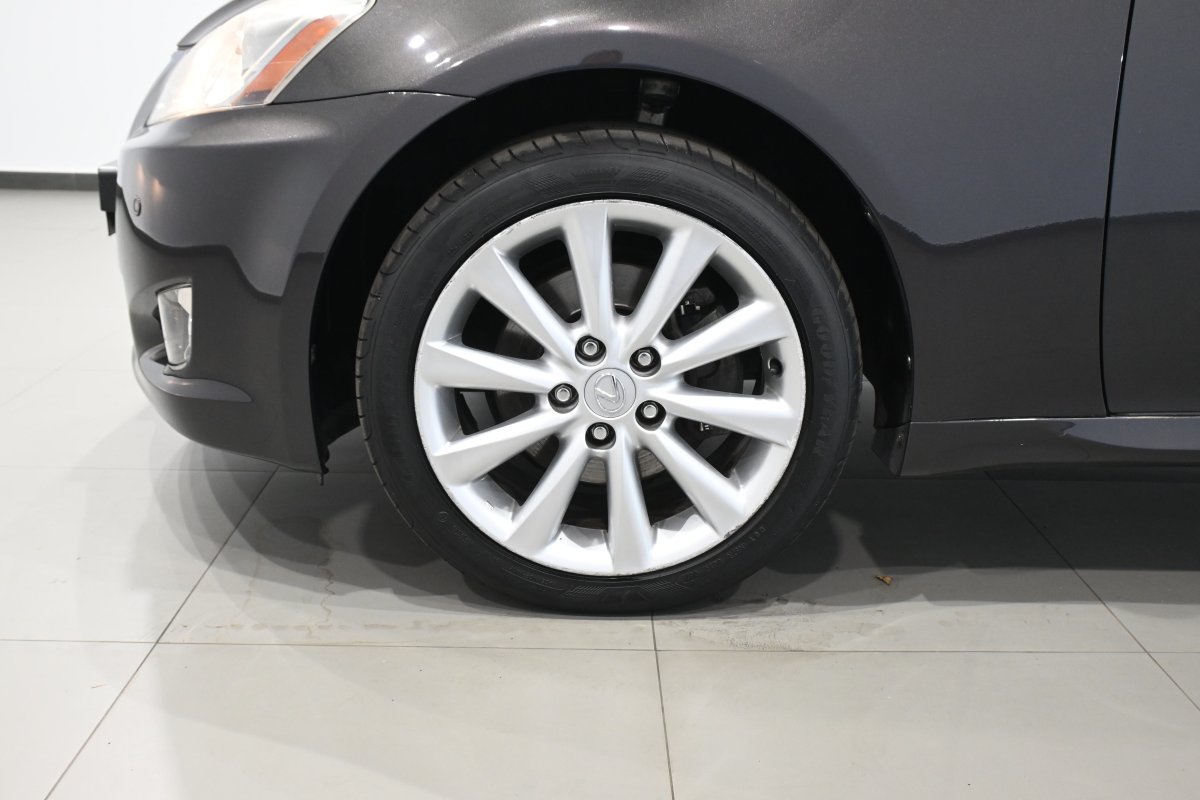 Foto Lexus IS 29