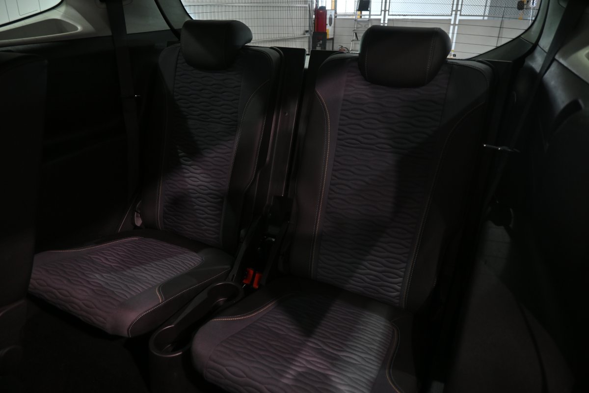 Foto Opel Zafira 12