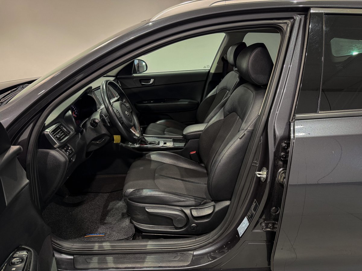 Foto Kia Optima 10